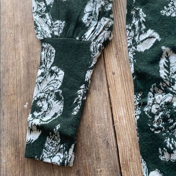 Free People Green floral sweater dress - Picture 9 of 10